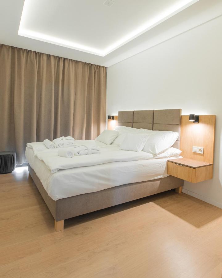 Aparthotel H55 Balatonlelle Exterior foto
